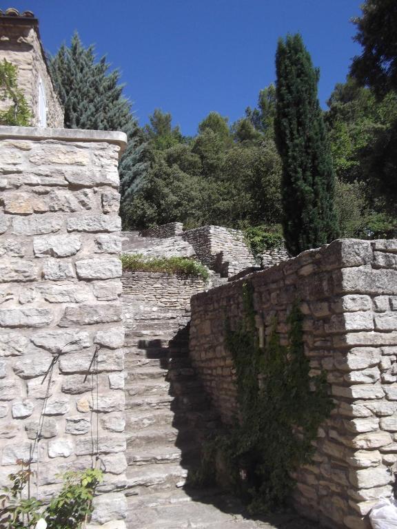 Гостевой дом La Bastide Du Vallon Saumane-de-Vaucluse Экстерьер фото